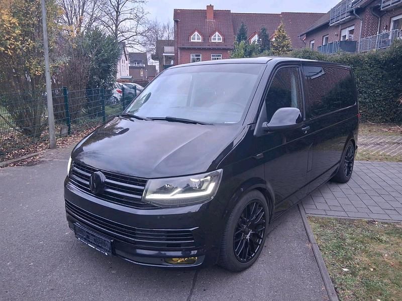 Schwarz Gebraucht 2016 VW Multivan Van | 21.445 € (Superpreis) - Bild 1/4