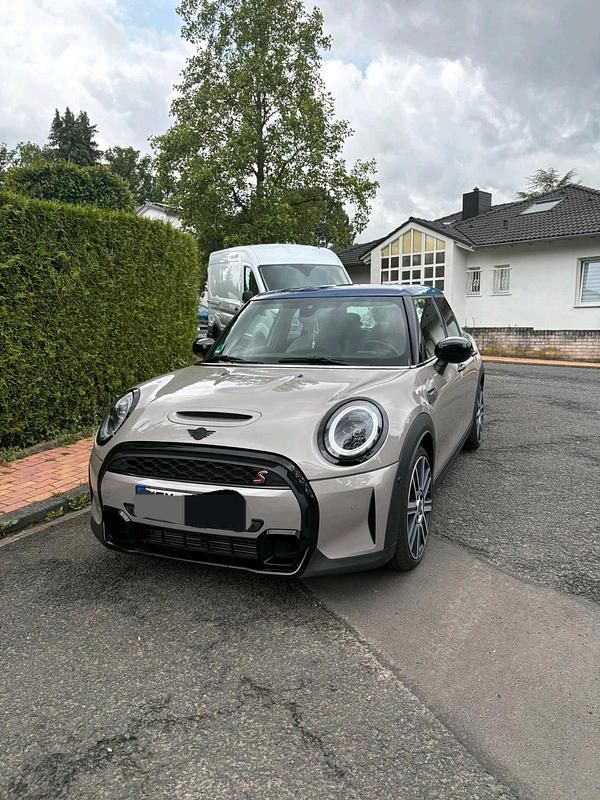 Grau Gebraucht 2021 Mini Cooper S Kleinwagen | 25.500 € (Teuer) - Bild 1/4