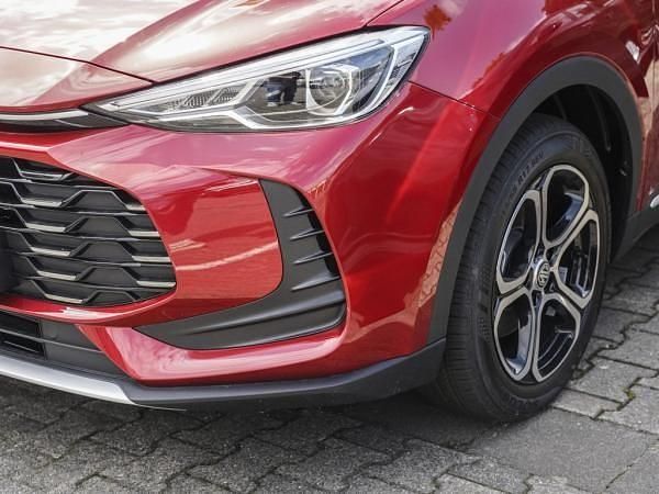 Neu MG ZS 197 PS (144 kW) 2025 Rot (diamond red) Limousine