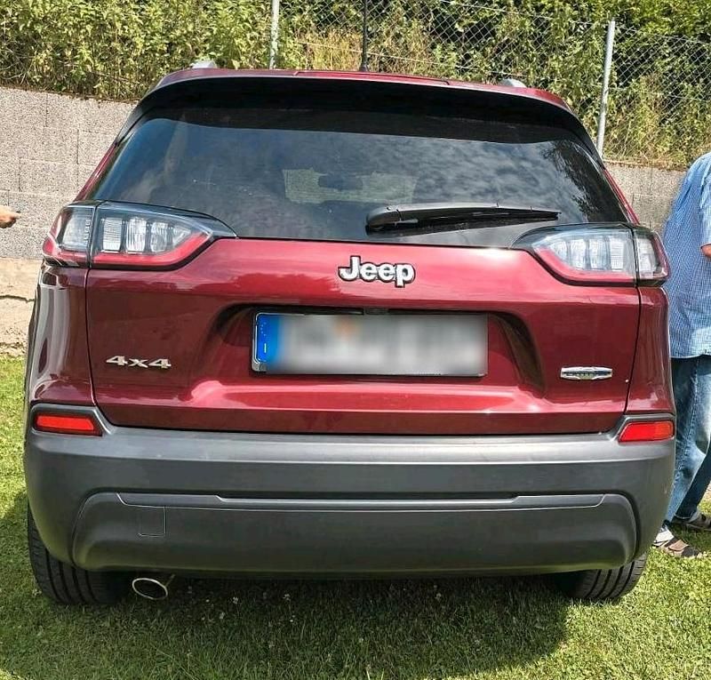 Gebraucht Jeep Cherokee 183 PS (134 kW) 2019 Rot SUV
