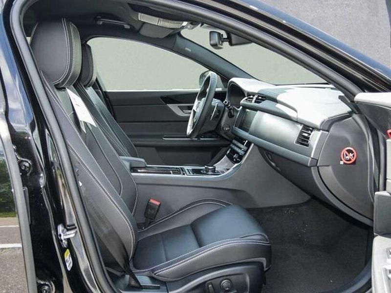 Gebraucht Jaguar XF Ingenium 180 PS (132 kW) 2017 Schwarz Limousine