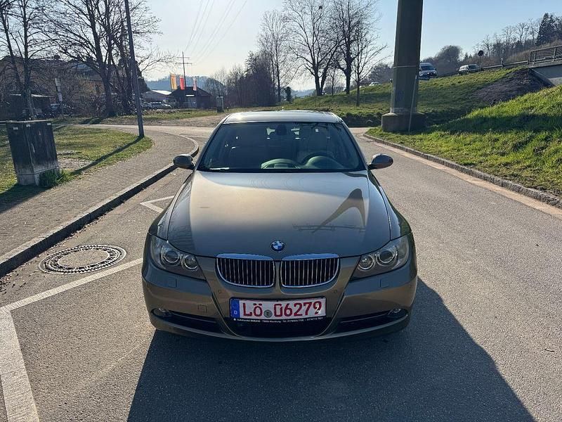 Gebraucht BMW 330 Shadowline 258 PS (189 kW) 2006 Braun Kombi