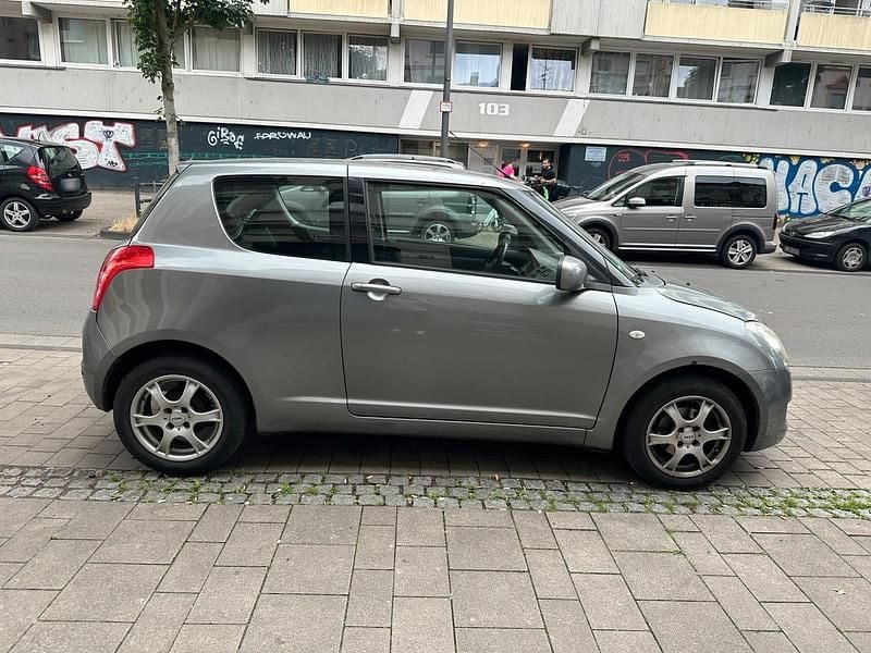 Gebraucht Suzuki Swift 92 PS (67 kW) 2008 Grau Kleinwagen