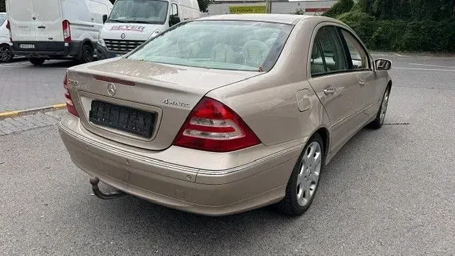 Gebraucht Mercedes C280 231 PS (169 kW) 2005 Beige Limousine