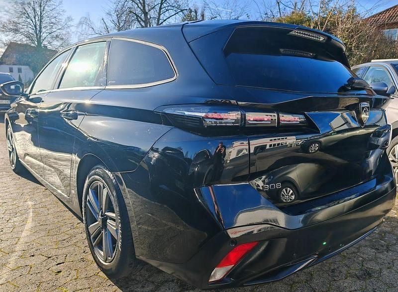 Gebraucht 2023 Peugeot 308 SW 131 PS Kombi – 61200 Wölfersheim (Händler ...