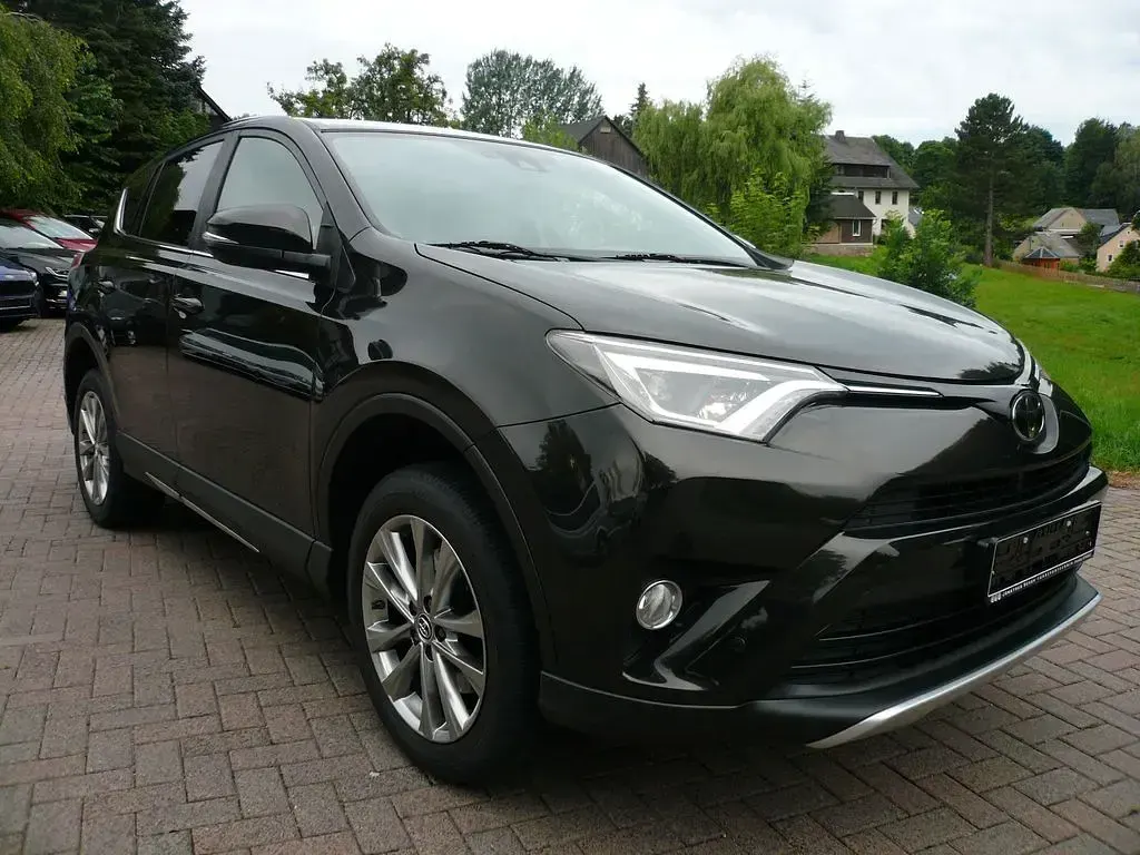 Gebraucht Toyota RAV4 Edition 152 PS (111 kW) 2016 Braun SUV