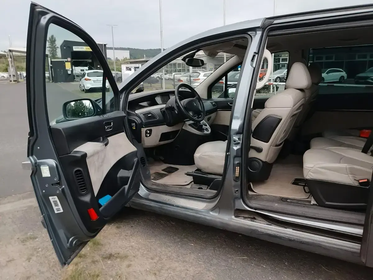 Gebraucht Peugeot 807 170 PS (125 kW) 2009 Grau Van / Kleinbus