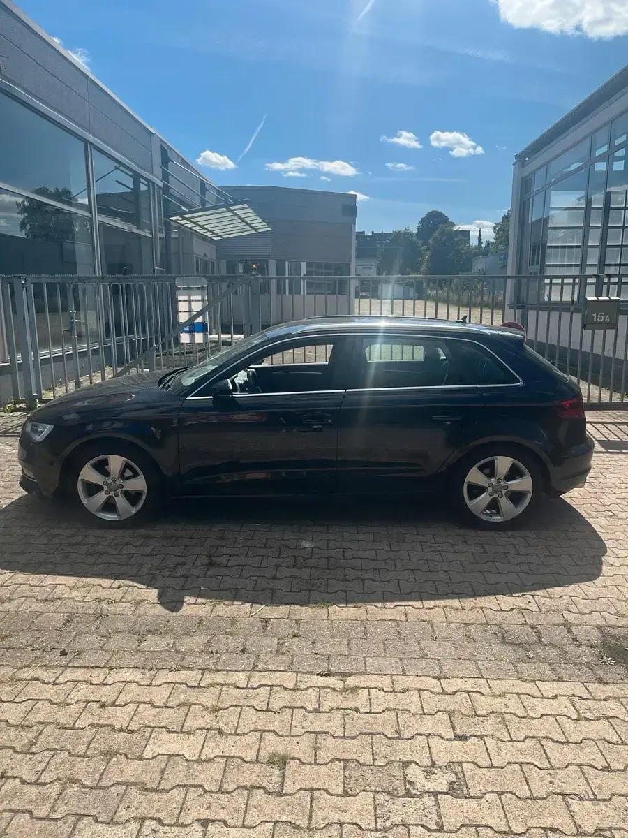 Gebraucht Audi A3 140 PS (102 kW) 2013 Schwarz Limousine