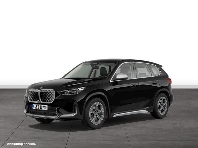 Schwarz Gebraucht 2024 BMW iX1 SUV | 47.299 € (Teuer) - Bild 1/4