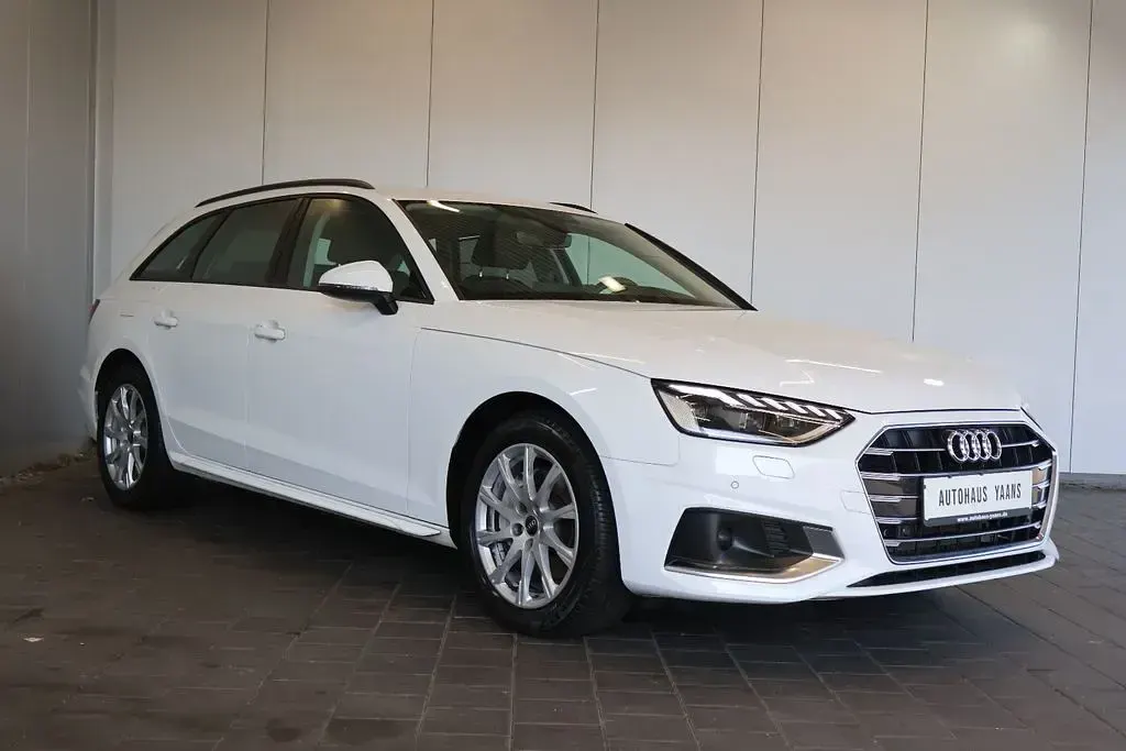 Gebraucht Audi A4 Advanced 204 PS (150 kW) 2023 Grau Limousine
