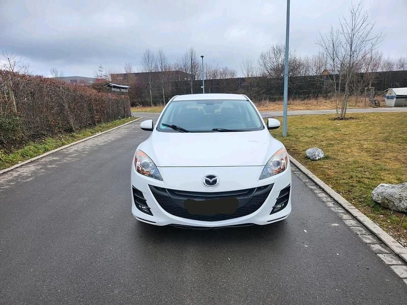 Gebraucht Mazda 3 Exclusive-Line 116 PS (85 kW) 2011 Weiß Limousine