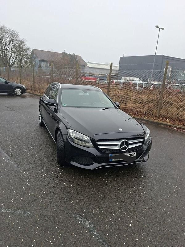 Gebraucht Mercedes C220 170 PS (125 kW) 2016 Schwarz Kombi