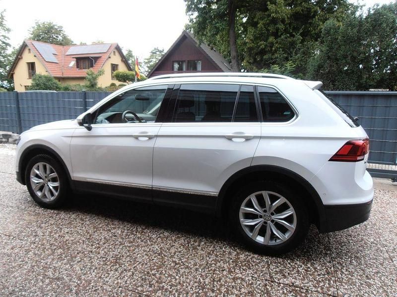 Weiß Gebraucht 2018 VW Tiguan Comfortline SUV | 22.950 € (Guter Preis) - Bild 1/4