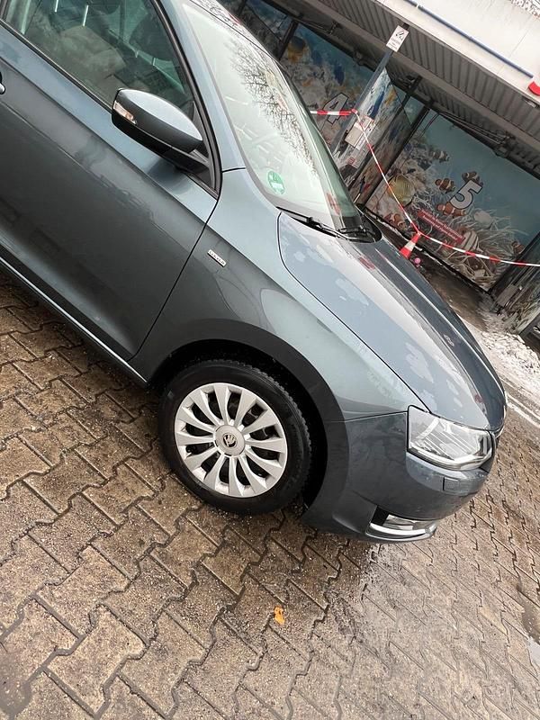 Gebraucht Skoda Rapid Clever 110 PS (80 kW) 2019 Grau Kleinwagen