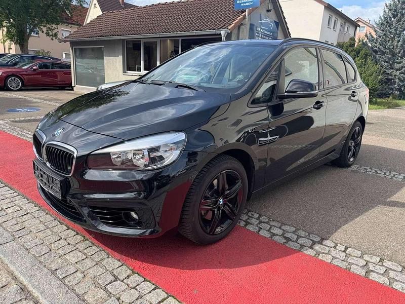 Saphirschwarz Gebraucht 2014 BMW 218 Limousine | 12.900 € (Etwas zu teuer) - Bild 1/4