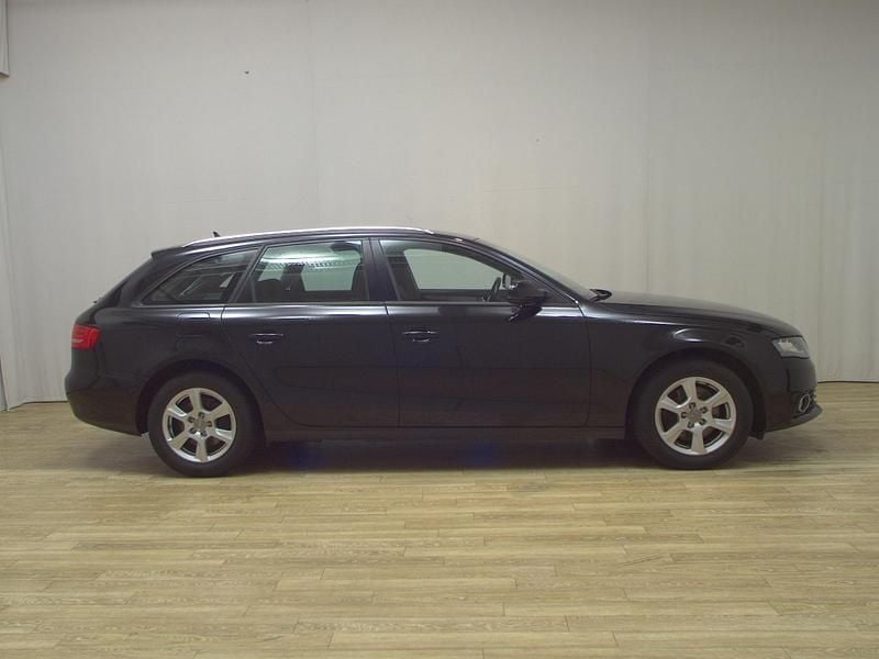 Schwarz Gebraucht 2010 Audi A4 Attraction Kombi | 4.490 € (Superpreis) - Bild 1/4