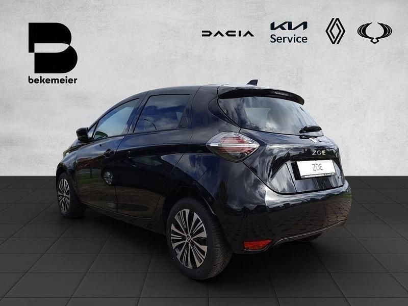 Gebraucht Renault Zoe Iconic 50 kW (69 PS) 2023 Schwarz Kleinwagen