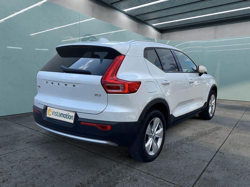 Gebraucht Volvo XC40 Core 163 PS (119 kW) 2024 Weiß SUV