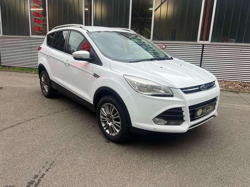 Gebraucht Ford Kuga Titanium 150 PS (110 kW) 2013 Frostweiß SUV