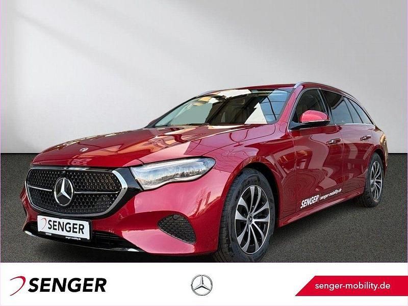 Rot Gebraucht 2026 Mercedes E220 Avantgarde Limousine | 60.890 € - Bild 1/3