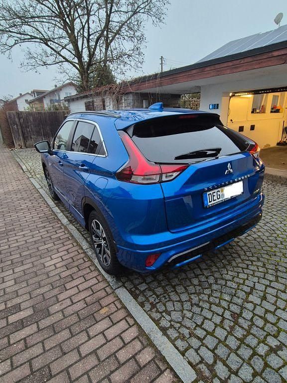 Gebraucht Mitsubishi Eclipse Cross Plus 188 PS (138 kW) 2022 Blau SUV