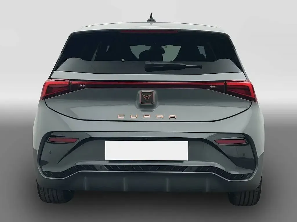 Second-hand Cupra Born 150 kW (204 CP) 2024 Gri Hatchback