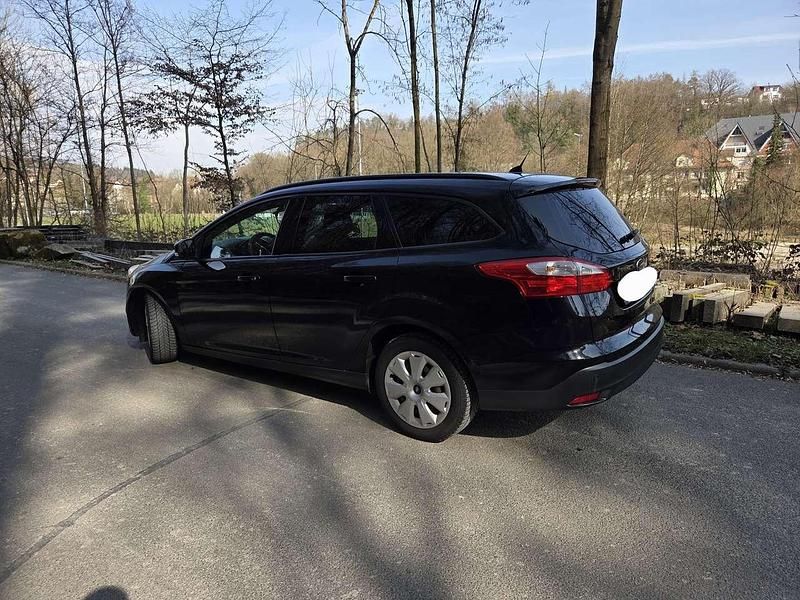 Gebraucht Ford Focus 105 PS (77 kW) 2014 Kombi