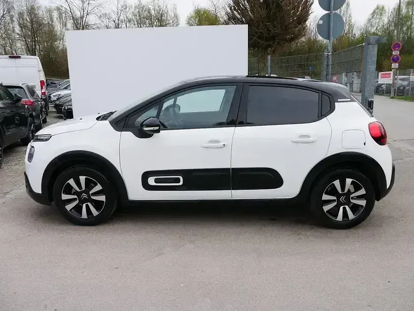 Gebraucht Citroën C3 PureTech 83 PS (61 kW) 2023 Dach schwarz Kleinwagen