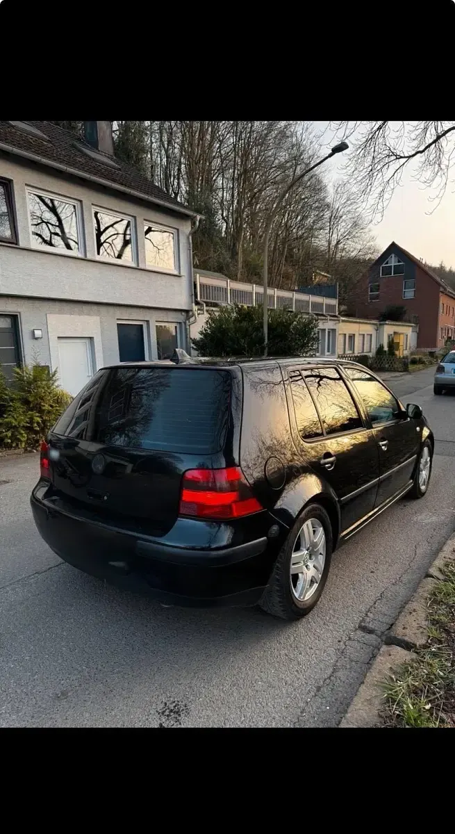 Gebraucht VW Golf IV Edition 75 PS (55 kW) 2000 Schwarz Kleinwagen