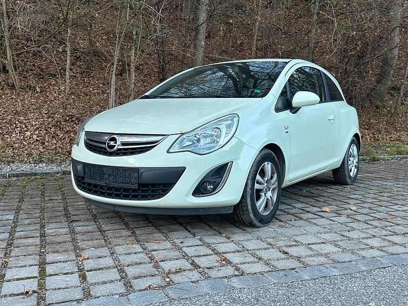 Andere farben Gebraucht 2011 Opel Corsa Satellite Kleinwagen | 2.800 € (Fairer Preis) - Bild 1/4