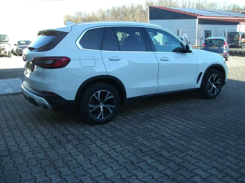Gebraucht BMW X5 Sport Line 265 PS (194 kW) 2019 Weiß SUV