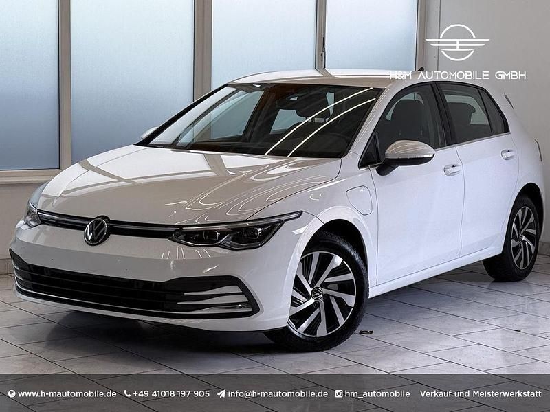 Pure white Gebraucht 2022 VW Golf VIII Limousine | 17.999 € (Superpreis) - Bild 1/4