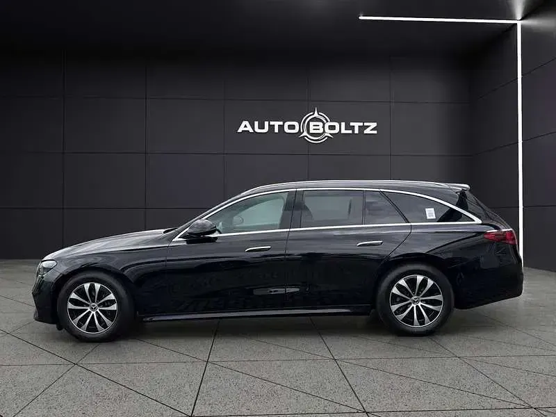 Gebraucht Mercedes E200 Advanced 227 PS (166 kW) 2025 Schwarz Limousine