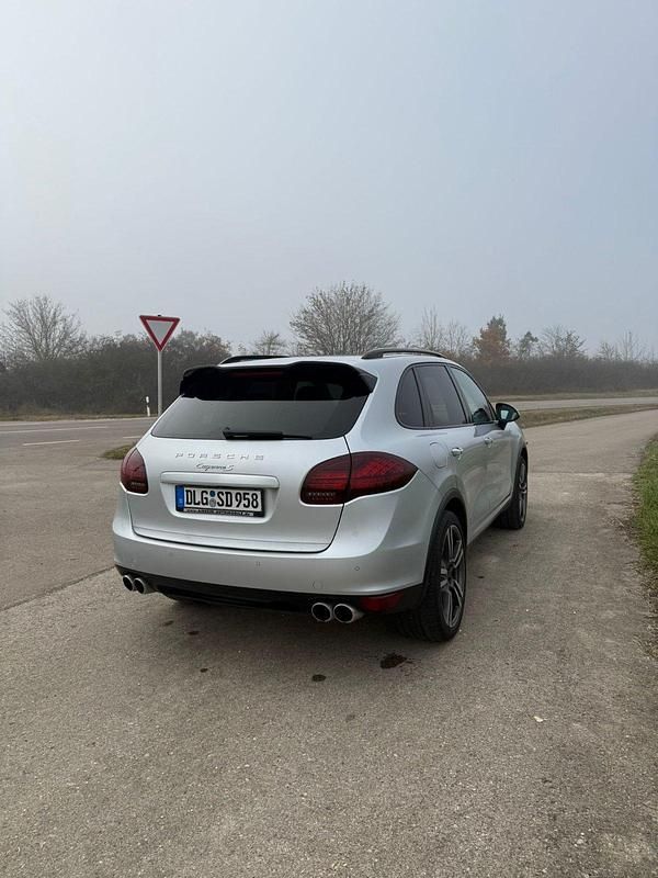 Gebraucht Porsche Cayenne S 400 PS (294 kW) 2012 Silber SUV