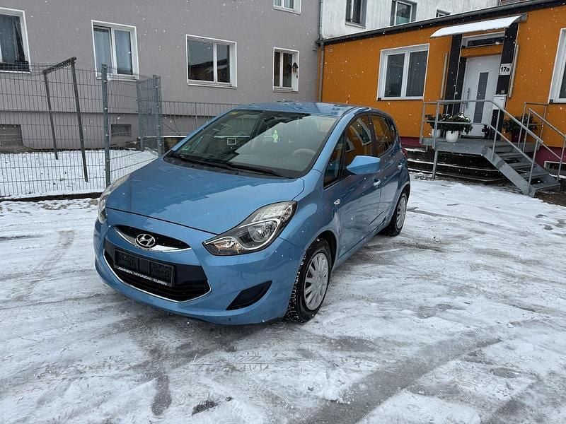 Gebraucht Hyundai ix20 120 PS (88 kW) 2012 Blau Kleinwagen