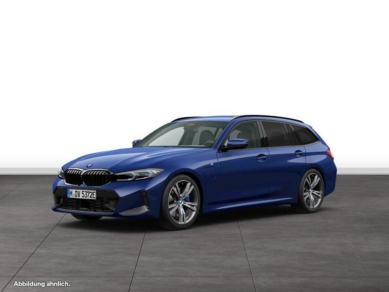 Portimao blau Gebraucht 2024 BMW 330e Comfort Edition Kombi | 50.374 € (Teuer) - Bild 1/3