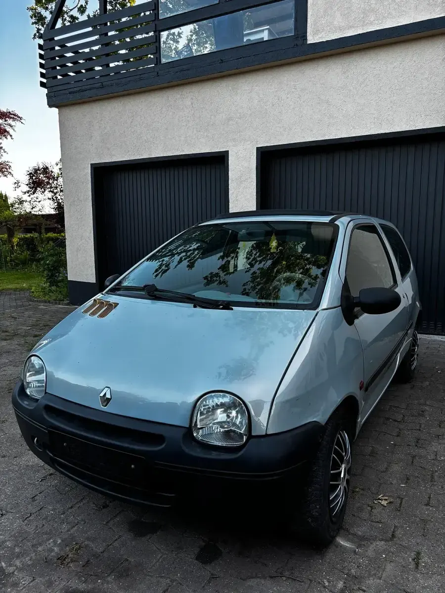 Używany Renault Twingo 58 KM (42 kW) 2002 Szary Hatchback