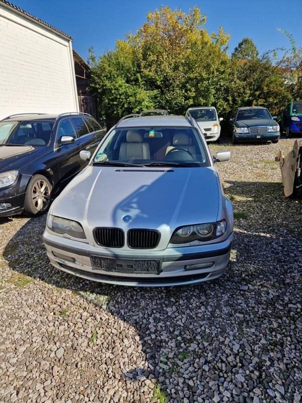 Silber Gebraucht 2004 BMW 320 Kombi | 650 € (Superpreis) - Bild 1/4