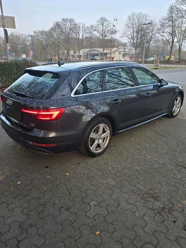 Gebraucht Audi A4 190 PS (139 kW) 2016 Silber Kombi