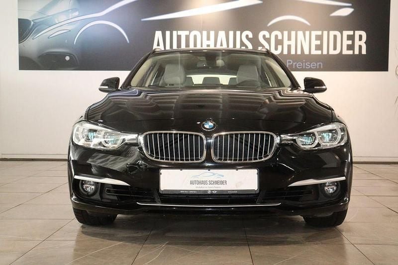 Gebraucht BMW 320 Luxury Line 184 PS (135 kW) 2019 Schwarz Kombi