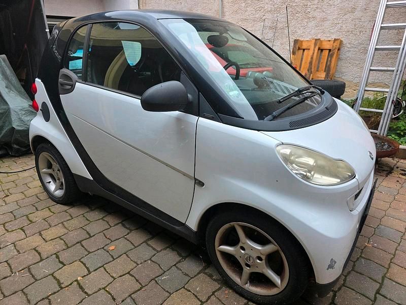 Weiß Gebraucht 2008 Smart ForTwo Coupé Passion Coupé | 4.000 € (Fairer Preis) - Bild 1/4