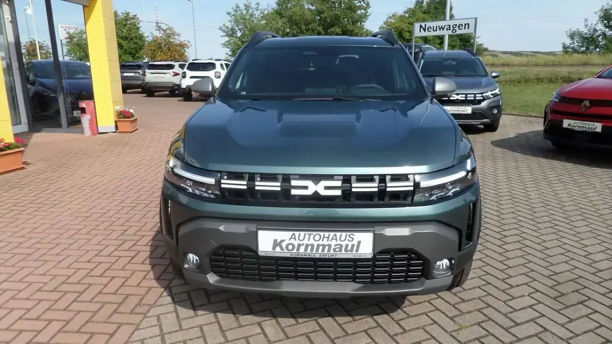 Gebraucht Dacia Duster Journey 141 PS (103 kW) 2025 Zedergrün SUV