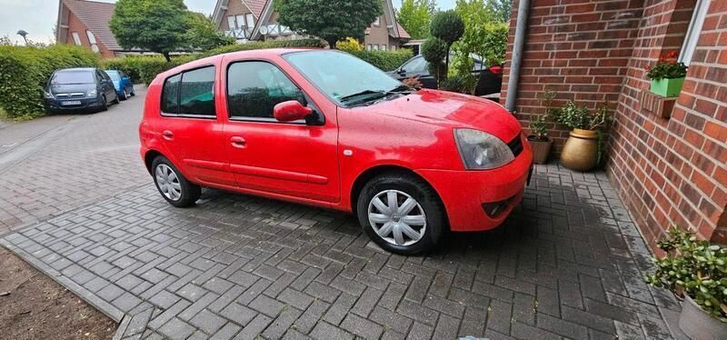 Rot Gebraucht 2007 Renault Clio II Limousine | 1.950 € (Guter Preis) - Bild 1/4