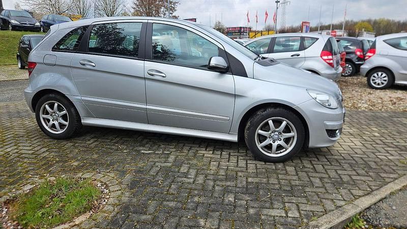 Gebraucht Mercedes B170 116 PS (85 kW) 2008 Silber Van / Kleinbus