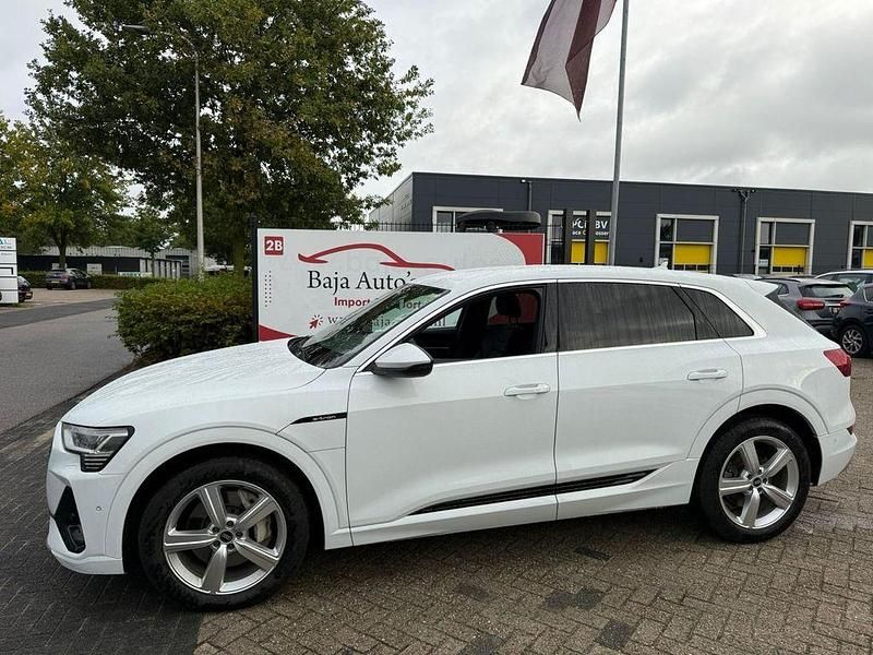 Gebraucht Audi e-tron S-Line 230 kW (313 PS) 2022 Weiß SUV