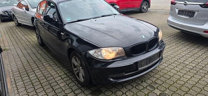 Gebraucht BMW 116 Advantage 116 PS (85 kW) 2011 Schwarz Kleinwagen