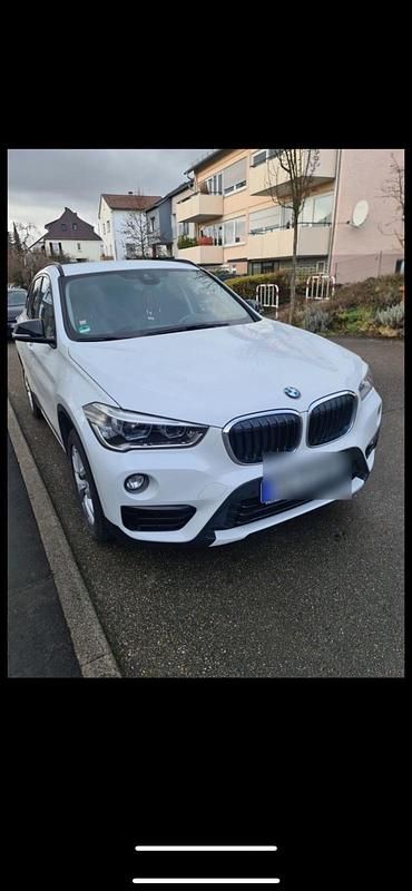 Weiß Gebraucht 2019 BMW X1 SUV | 18.000 € (Guter Preis) - Bild 1/4
