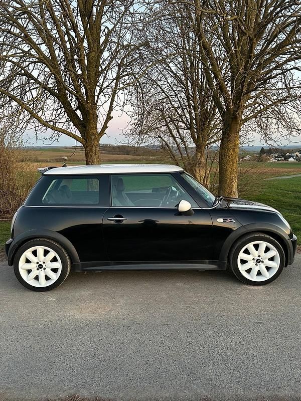 Gebraucht Mini Cooper S 163 PS (119 kW) 2002 Schwarz Kleinwagen