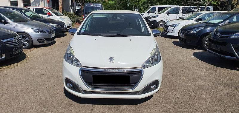 Second-hand Peugeot 208 Style 82 CP (60 kW) 2017 Alb Hatchback