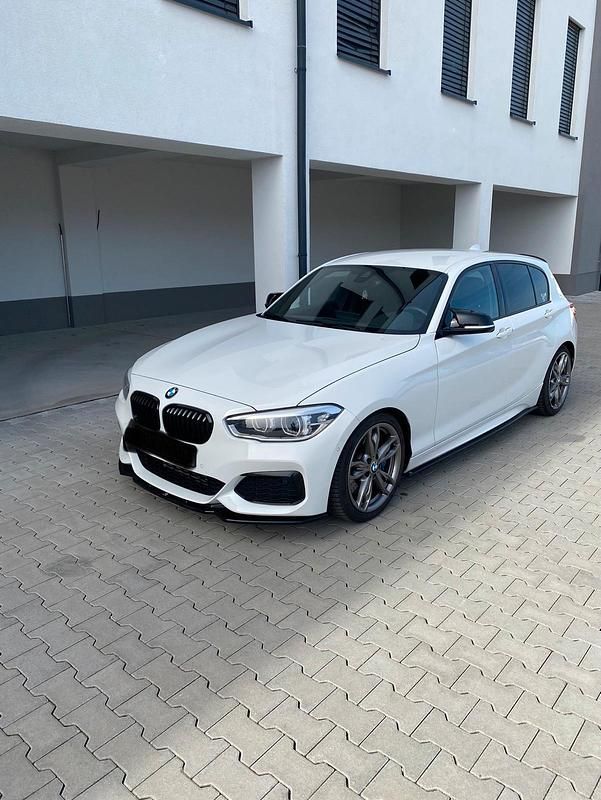 Weiß Gebraucht 2015 BMW M135 Kleinwagen | 23.299 € (Fairer Preis) - Bild 1/4